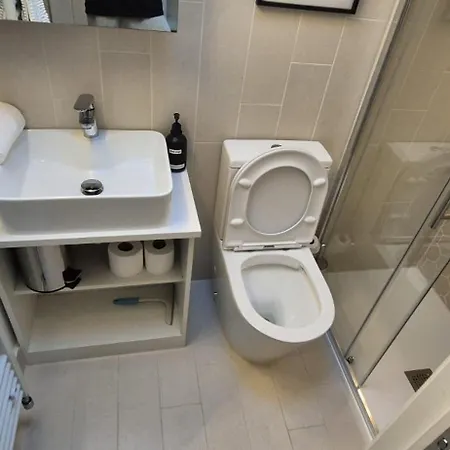 Ship Shape Fashion *