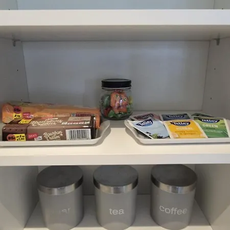 Ship Shape Fashion Apartman Bristol