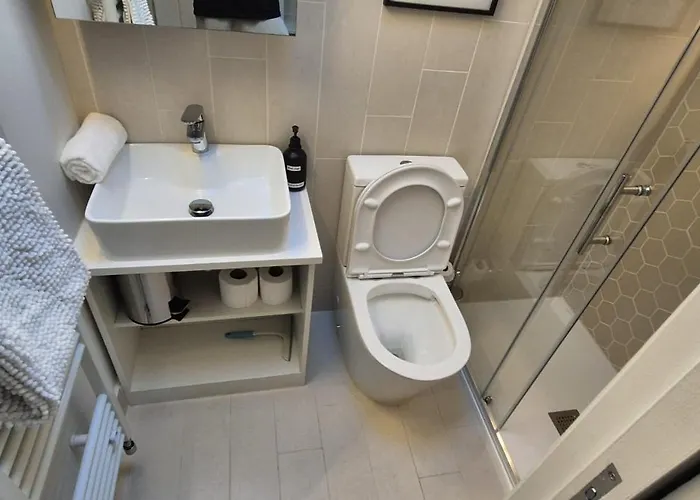 Ship Shape Fashion *