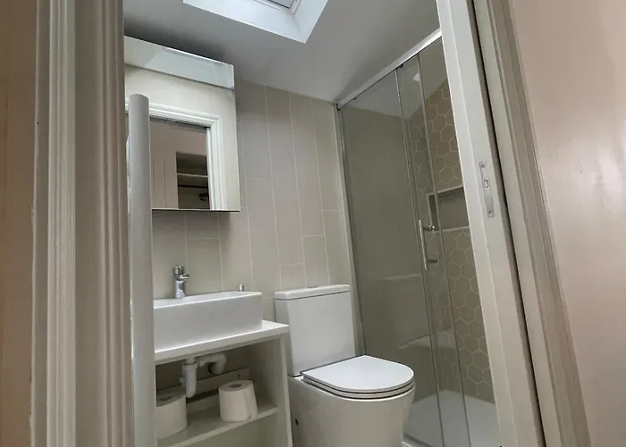 Ship Shape Fashion *